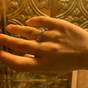 rose gold / silver diamond leaf ring / fake diamond \(READ DESCRIPTION PLEASE!)